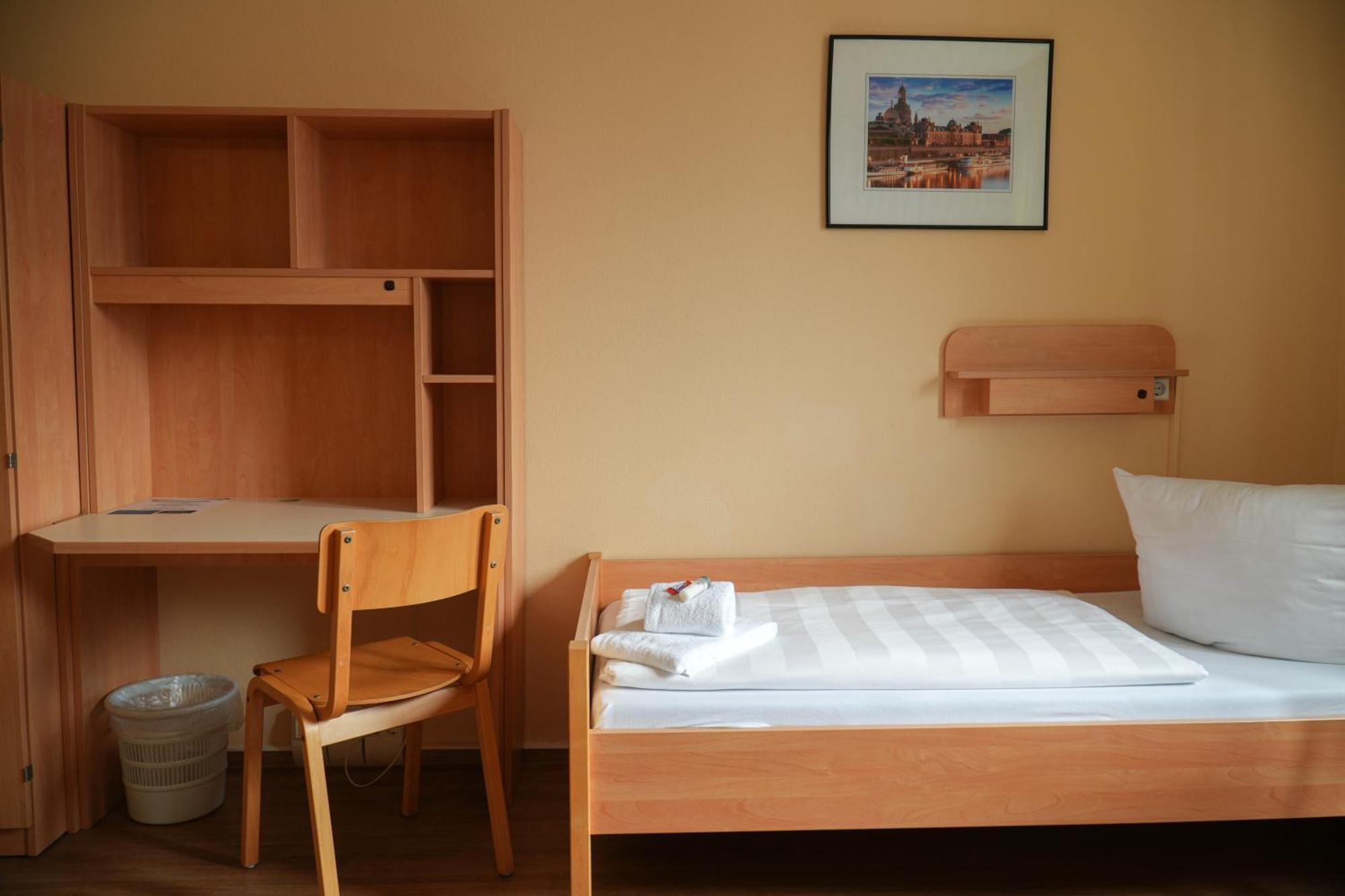 Djh - Jugendgästehaus Hostel Dresden